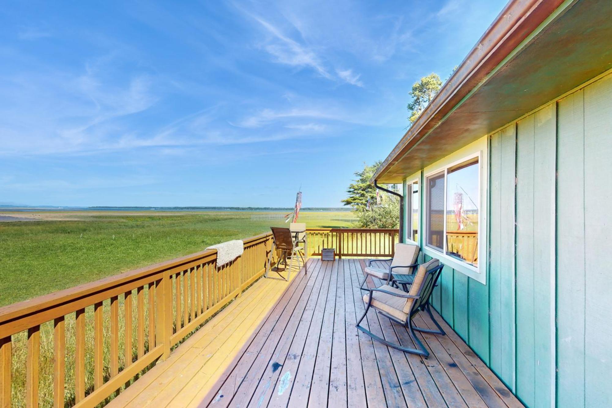 Surfer's A Landing Holiday home